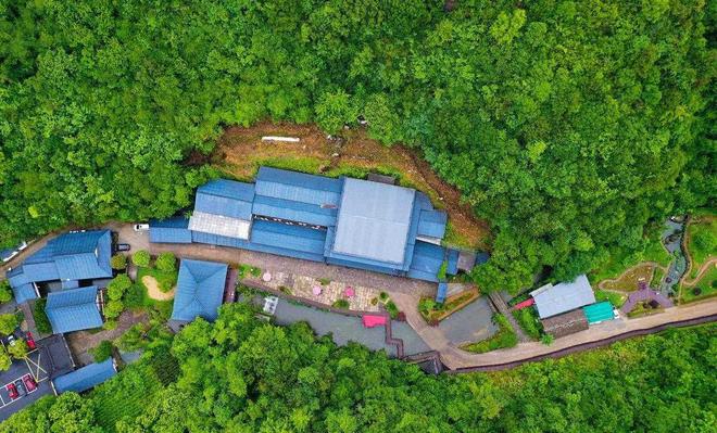 娛樂城:國家AAA級景區爲何成了孩子的噩夢?記者探訪如是書院,村民稱“傻子才送孩子進去”